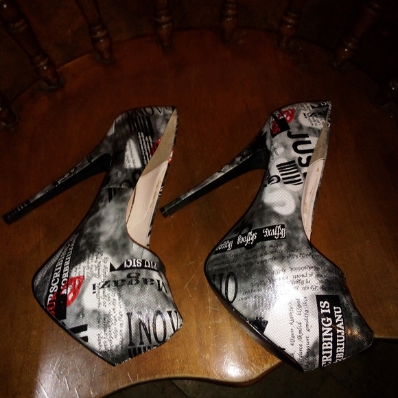 Heels - Picture 7 of 14